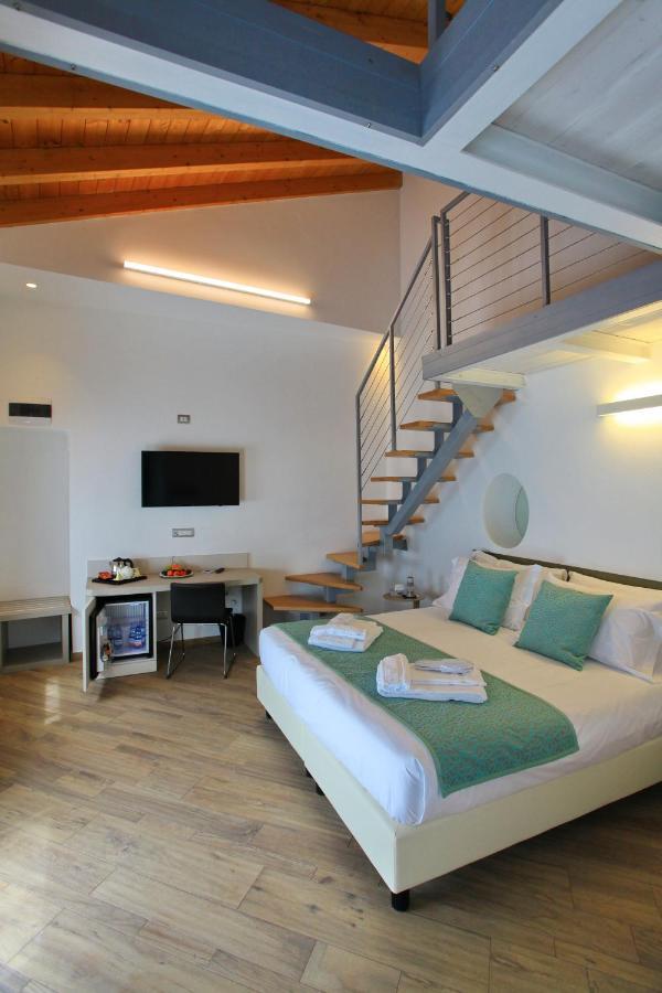 Hotel Ponti Angera Εξωτερικό φωτογραφία