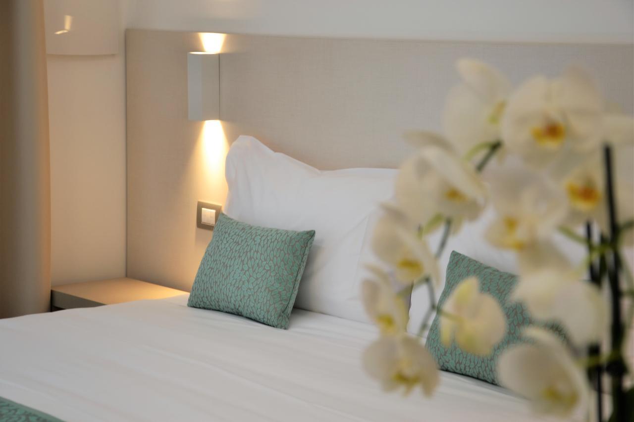 Hotel Ponti Angera Εξωτερικό φωτογραφία