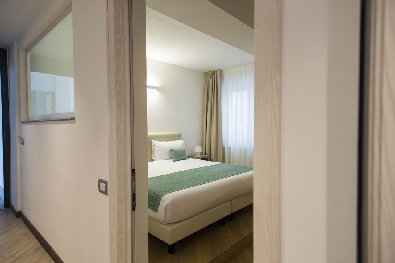 Hotel Ponti Angera Εξωτερικό φωτογραφία