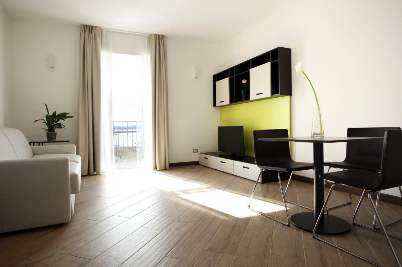 Hotel Ponti Angera Εξωτερικό φωτογραφία